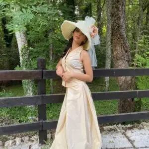 Completo Gonna lunga e gilet in taffeta' color champagne